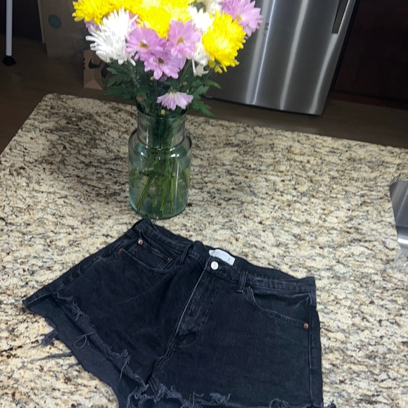 EUC Abercrombie & Fitch Jean Shorts - Picture 1 of 4